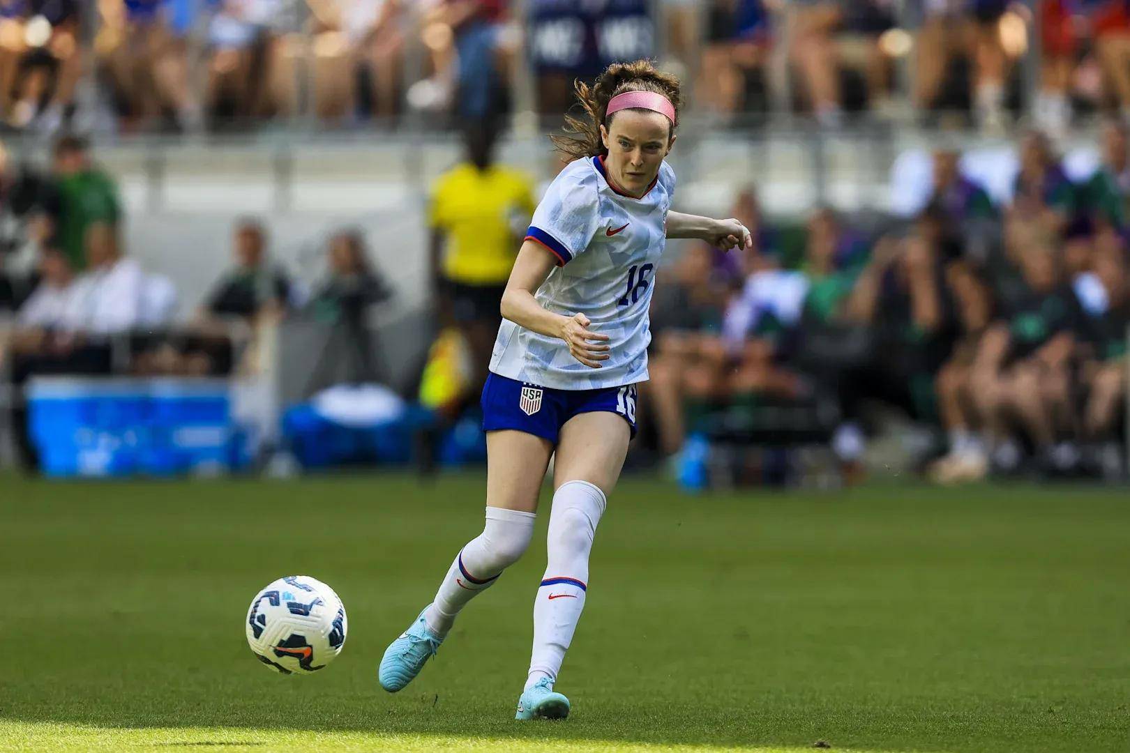 kaiyun-加拿大女足赢得关键比赛，晋级下一轮